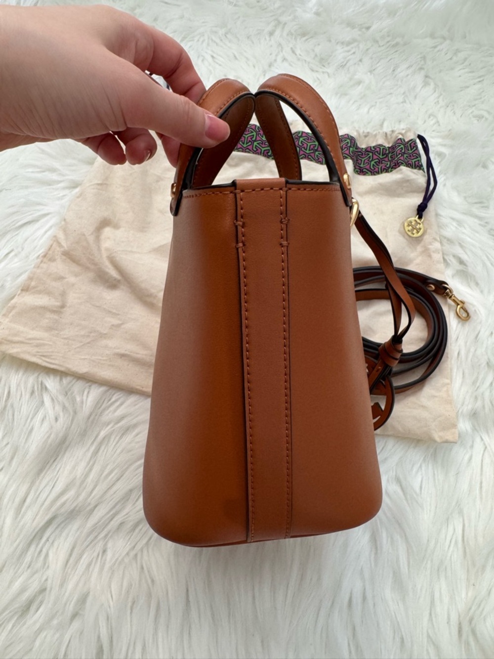 Tory Burch Miller mini bucket bag - Picture 6 of 12